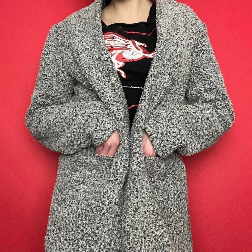 Dynamite / Fluzzy long grey cardigan🩶🩶​​​​​​​​​